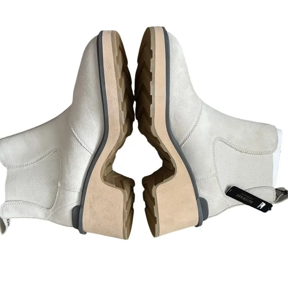 Sorel Hi-line Waterproof Chelsea Boot in Chalk / Ceramic Size 8.5